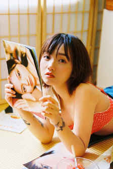 未婚女子